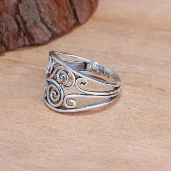 Sterling Silver Filigree Scroll Statement Ring - Picture 2 of 5
